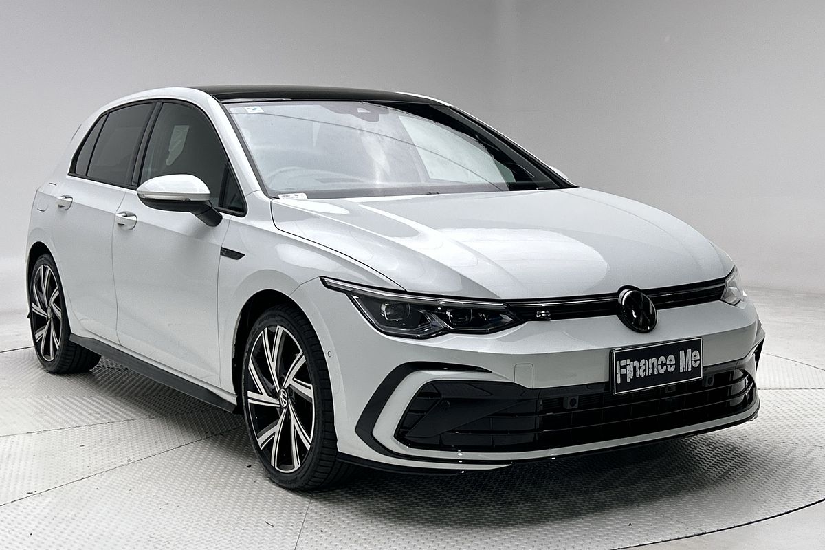 2023 Volkswagen Golf 110TSI R-Line 8