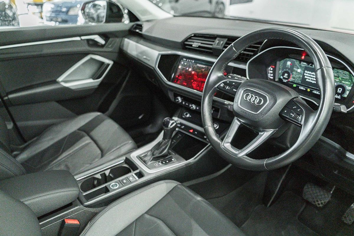 2022 Audi Q3 35 TFSI S line F3