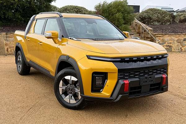 2026 KGM Musso EV AWD O100 4X4 thumb-6