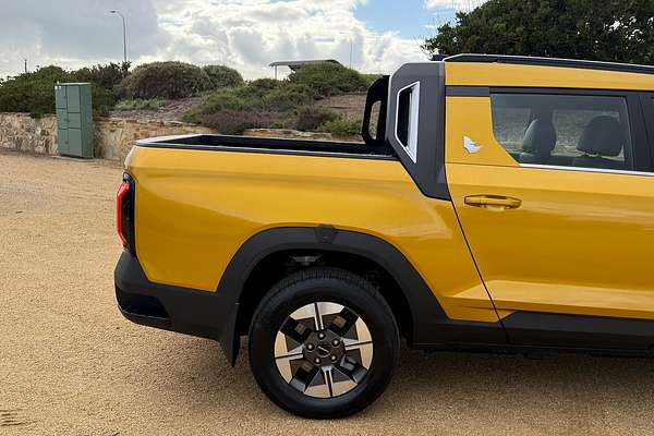 2026 KGM Musso EV AWD O100 4X4 thumb-4