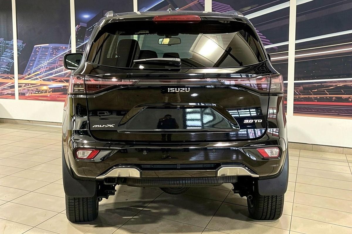 2025 Isuzu MU-X LS-T image 4