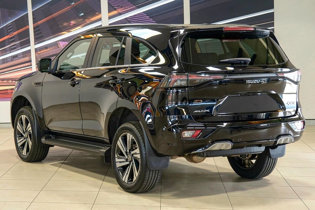 2025 Isuzu MU-X LS-T image 5