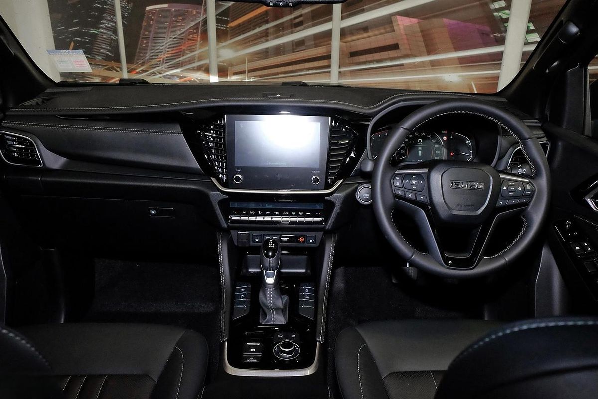 2025 Isuzu MU-X LS-T image 9