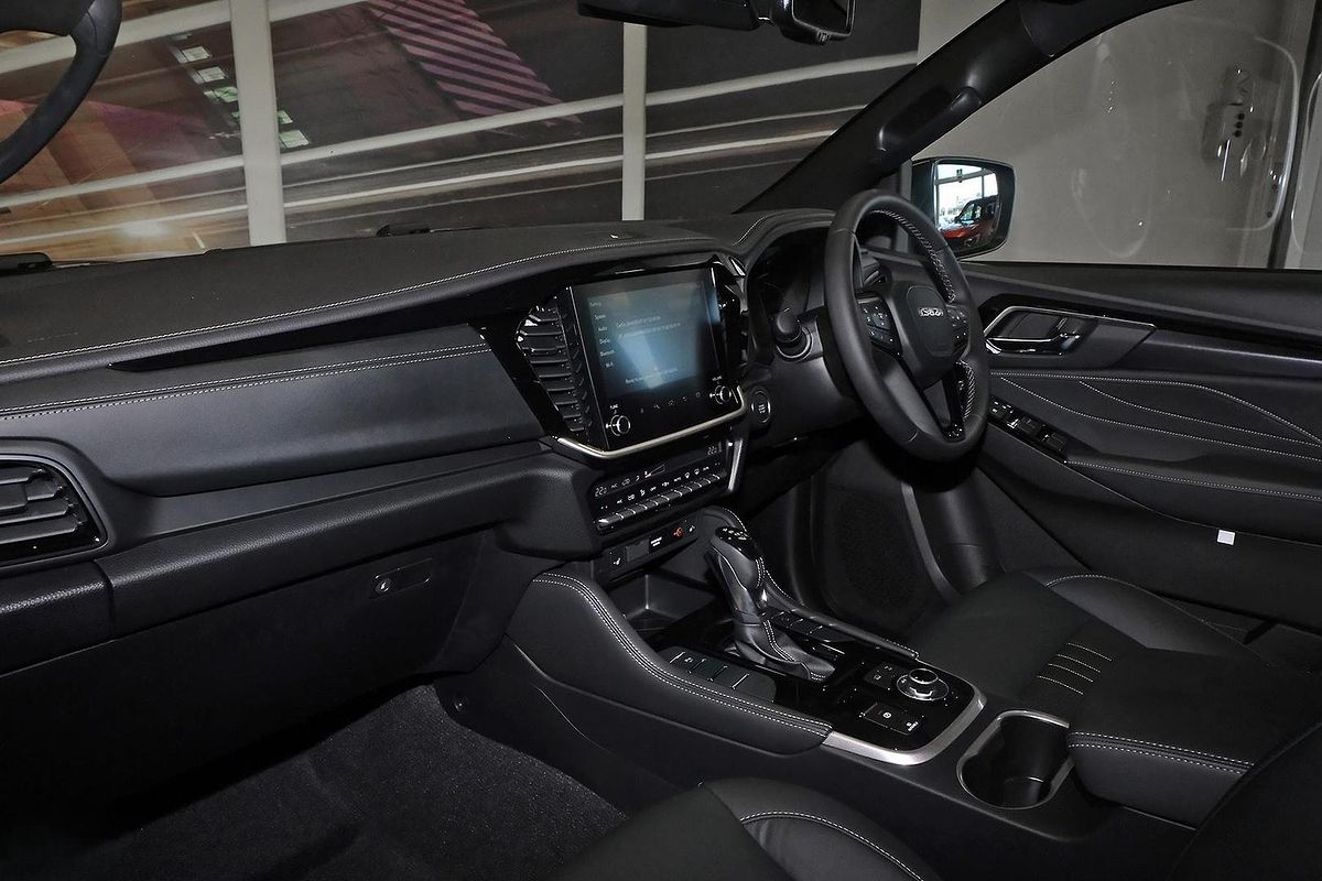 2025 Isuzu MU-X LS-T image 17