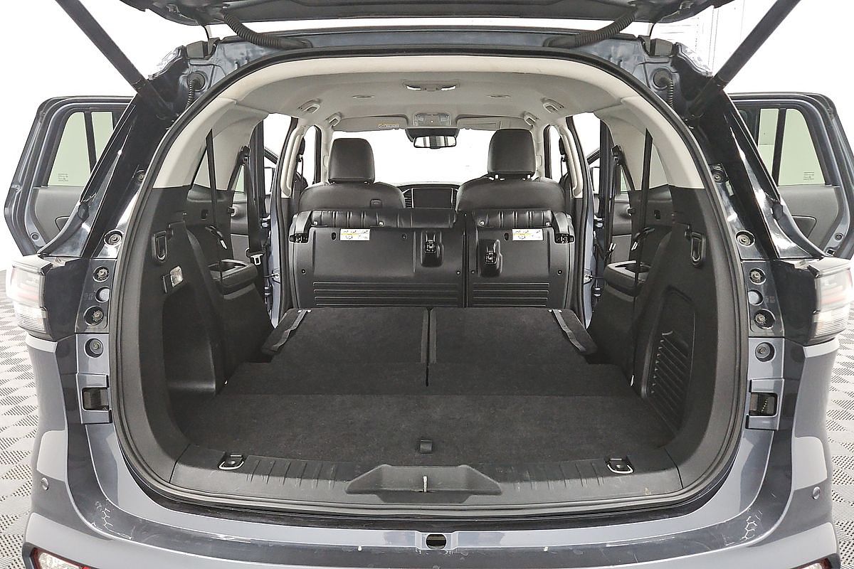 2023 Isuzu MU-X LS-T
