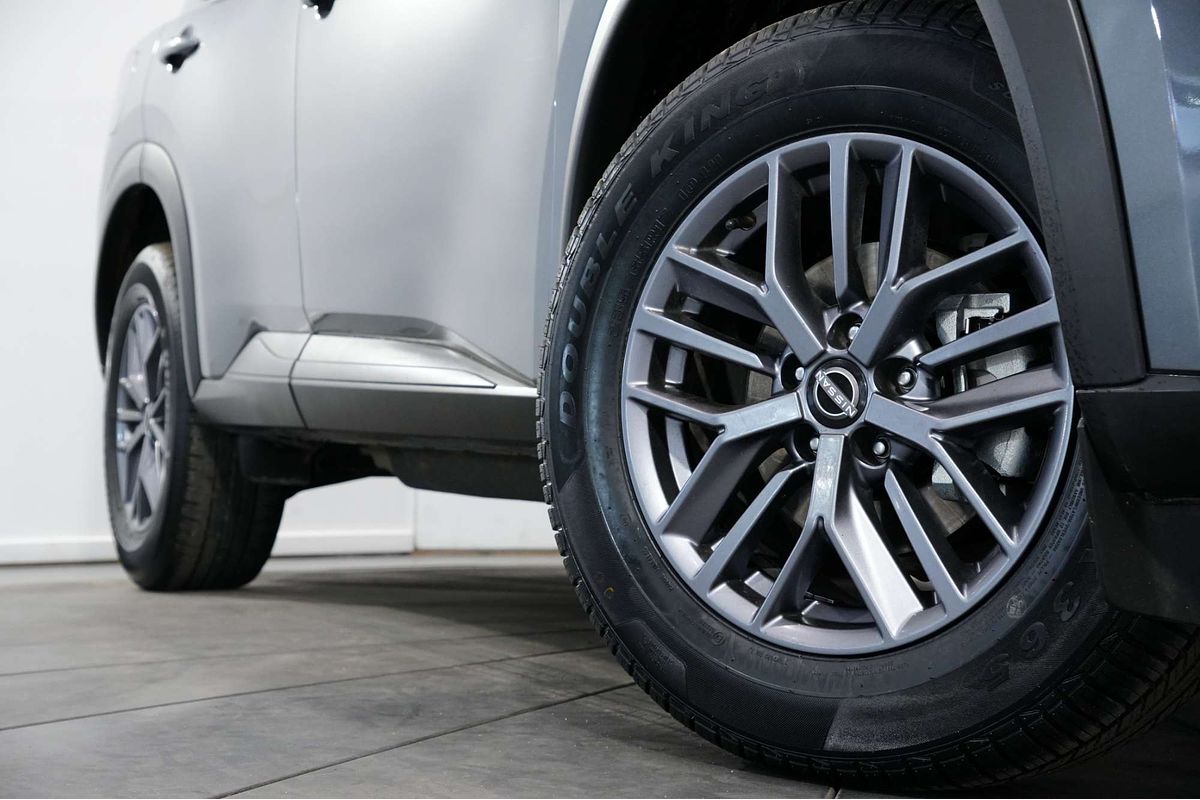 2025 Nissan X-TRAIL ST T33