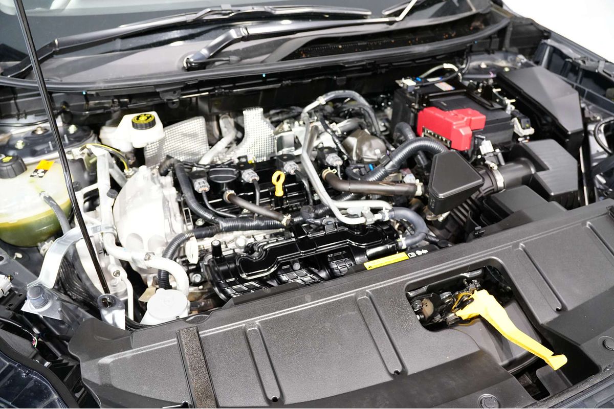 2025 Nissan X-TRAIL ST T33