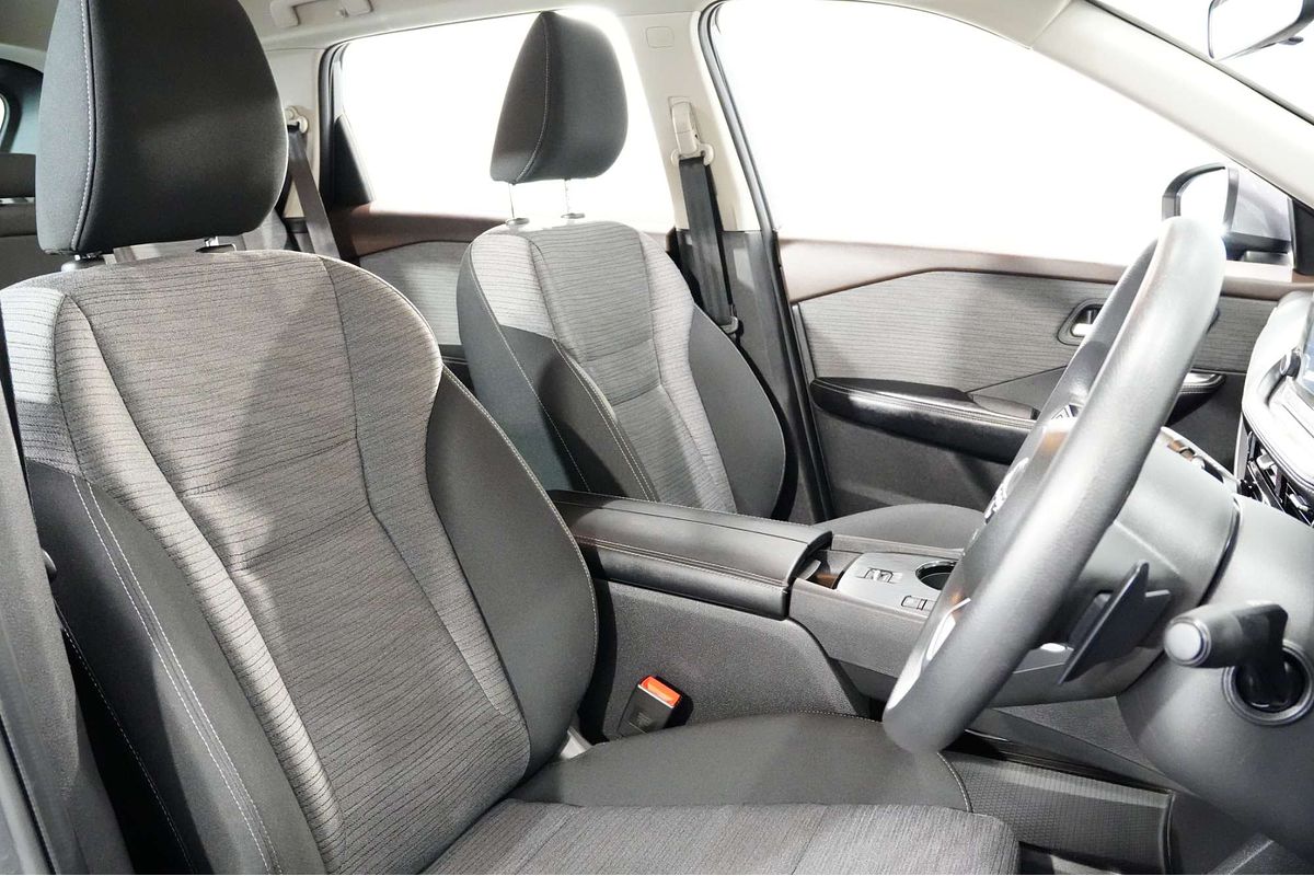 2025 Nissan X-TRAIL ST T33