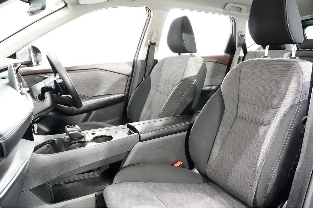 2025 Nissan X-TRAIL ST T33