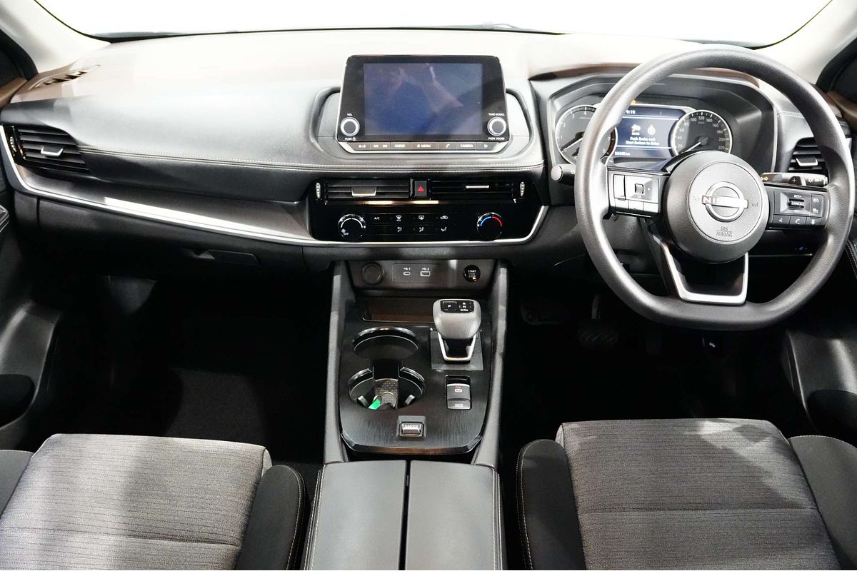 2025 Nissan X-TRAIL ST T33