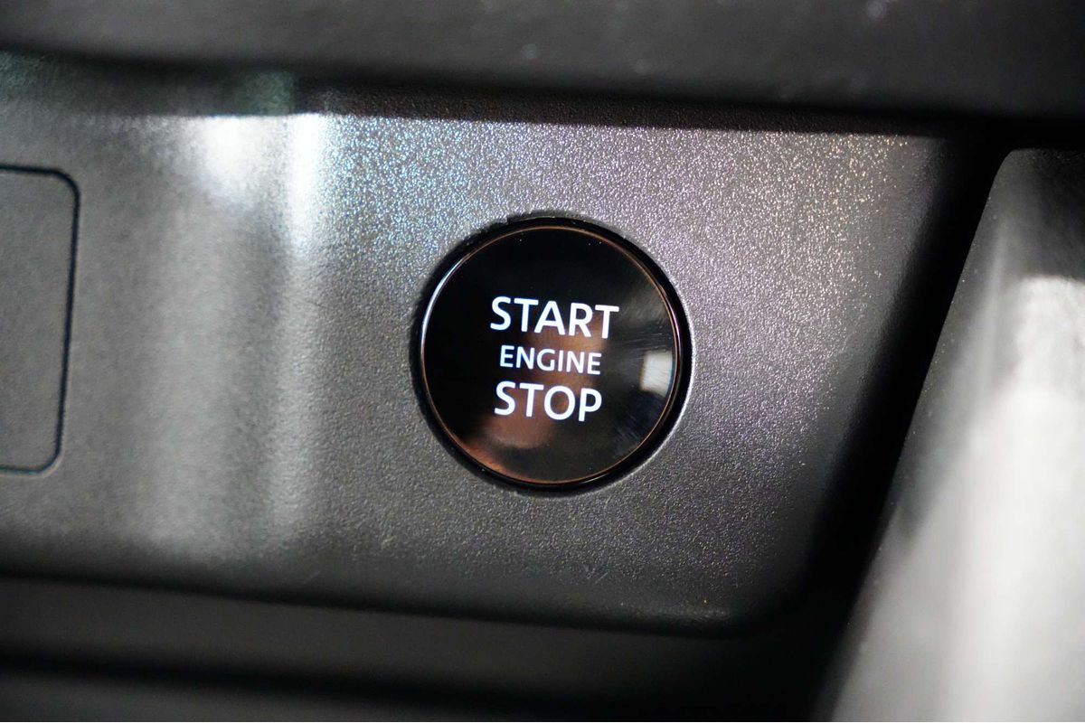 2025 Nissan X-TRAIL ST T33