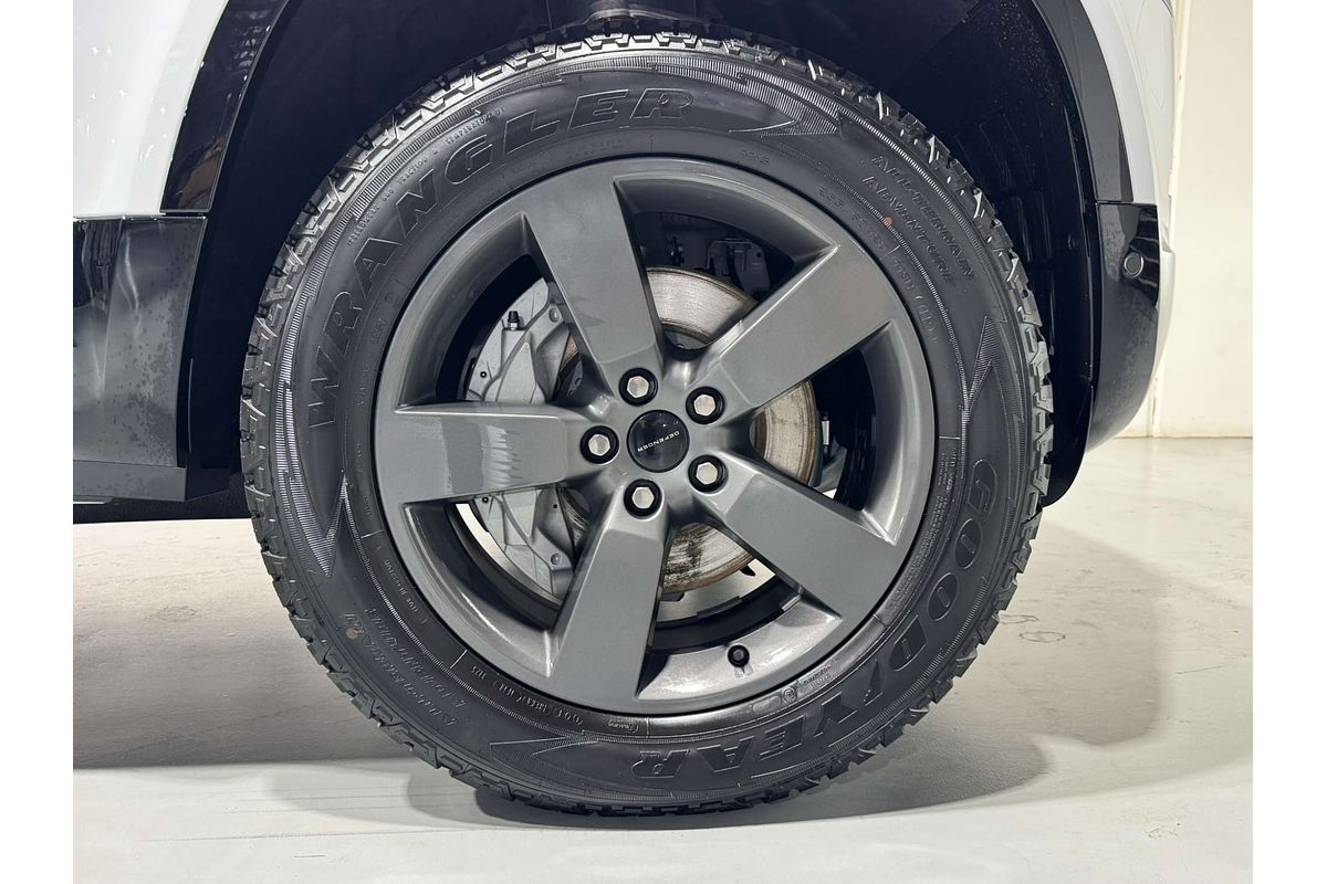 2025 Land Rover Defender 110 D350 X-Dynamic SE L663