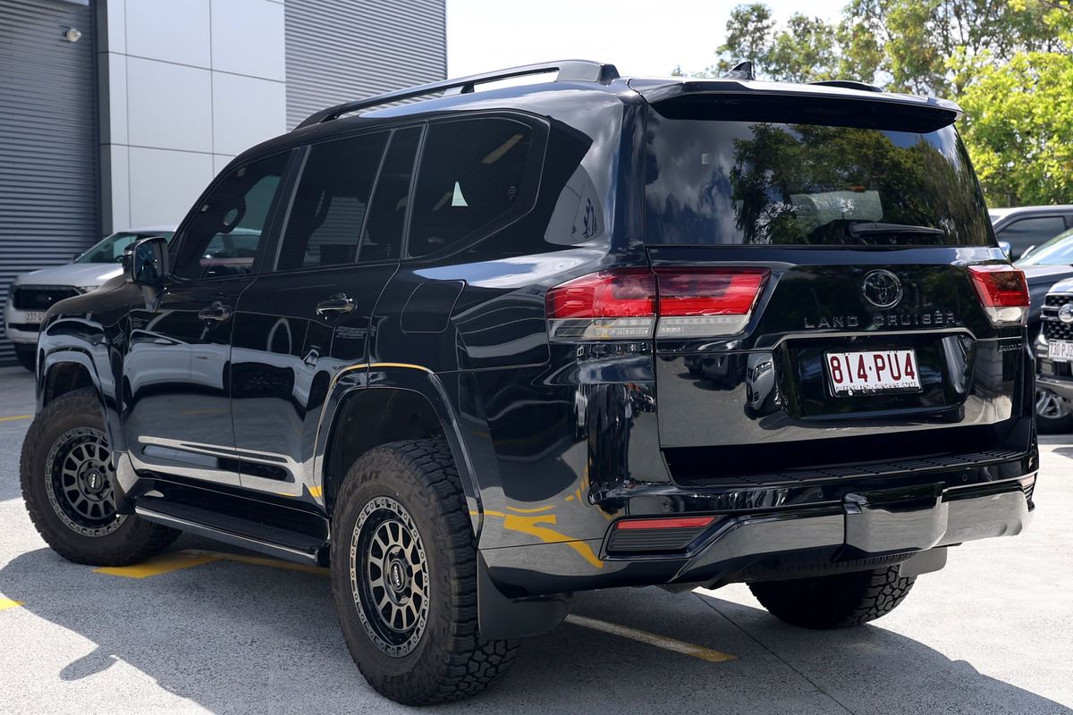 2024 Toyota Landcruiser Sahara ZX FJA300R