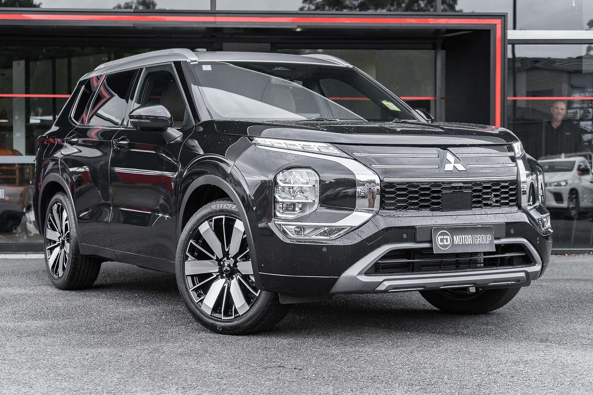 2025 Mitsubishi Outlander Exceed Tourer ZM