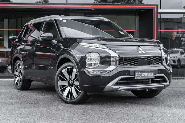 2025 Mitsubishi Outlander Exceed Tourer ZM