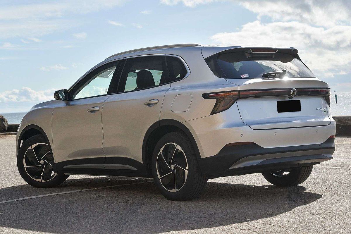 2025 MG MGS5 EV Essence 62 ZS3EM