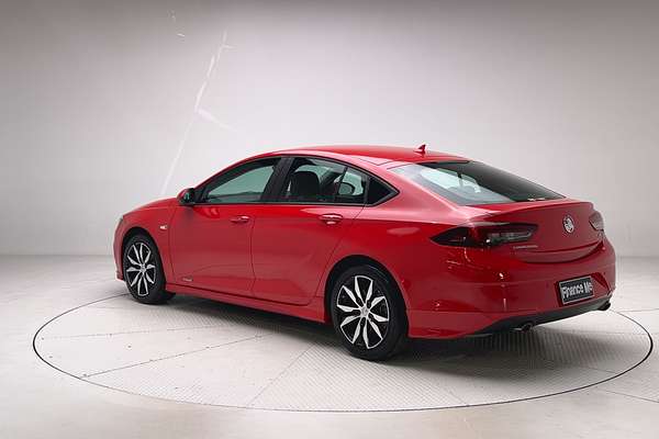 2018 Holden Commodore RS ZB thumb-5