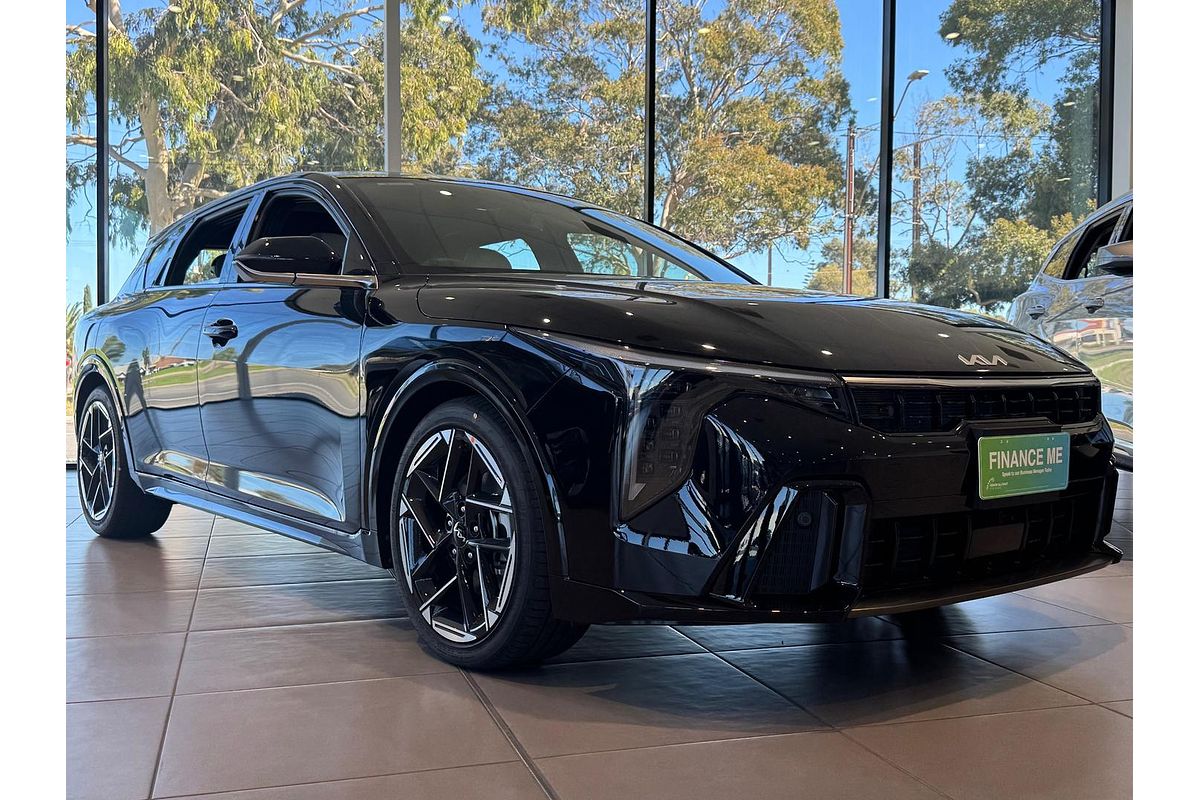 2025 Kia K4 GT-Line CL4m