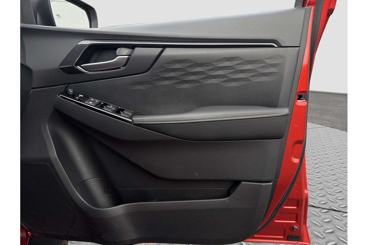 2025 Isuzu D-MAX BLADE 4X4 image 16