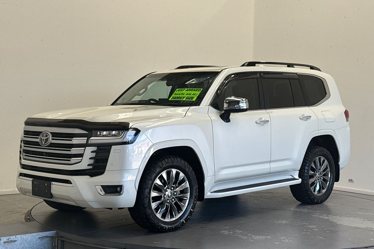 2023 Toyota Landcruiser Sahara ZX FJA300R