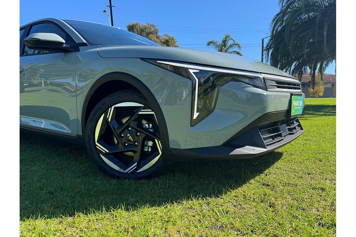 2025 Kia K4 Sport CL4m