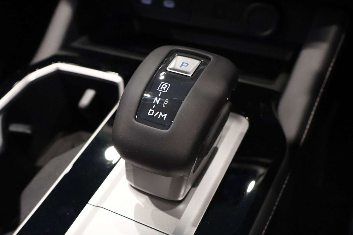 2026 Mitsubishi Outlander LS BLACK EDITION ZM