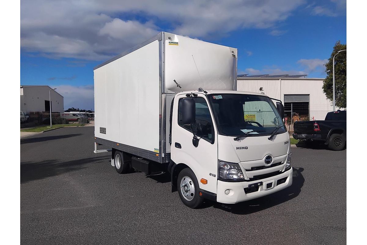 2025 Hino 616 - 300 Series