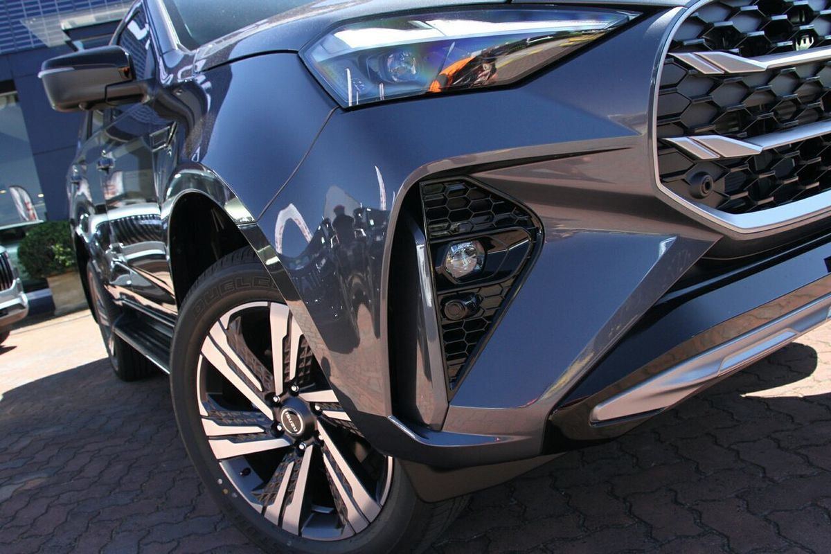 2026 Isuzu MU-X LS-T