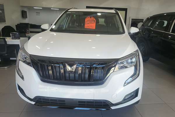 2025 Mahindra XUV700 AX7L