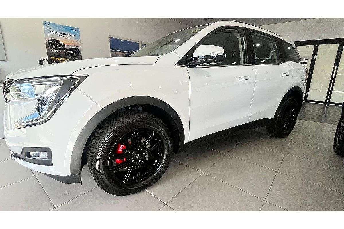 2025 Mahindra XUV700 AX7L