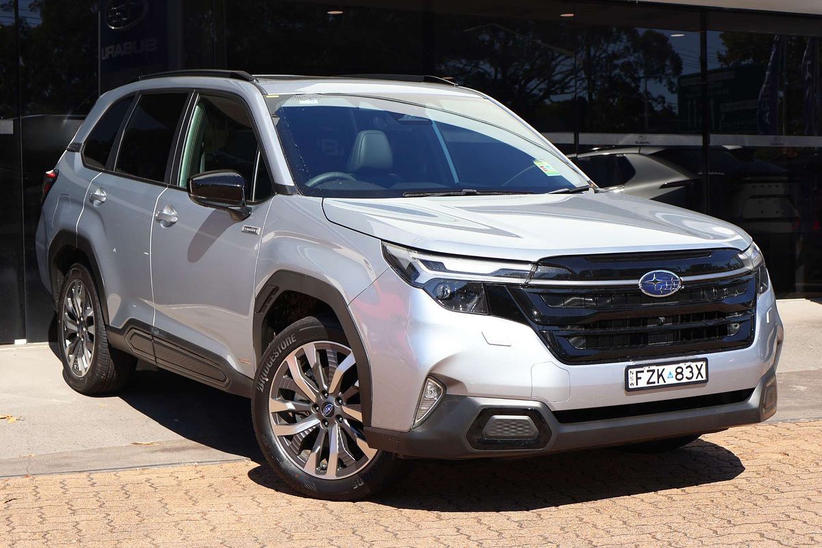 2025 Subaru Forester Hybrid Touring S6