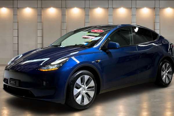 2022 Tesla Model Y Rear-Wheel Drive