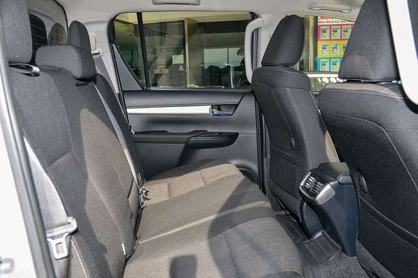 2021 Toyota Hilux SR5 GUN126R 4X4 thumb-8