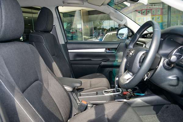2021 Toyota Hilux SR5 GUN126R 4X4 thumb-9