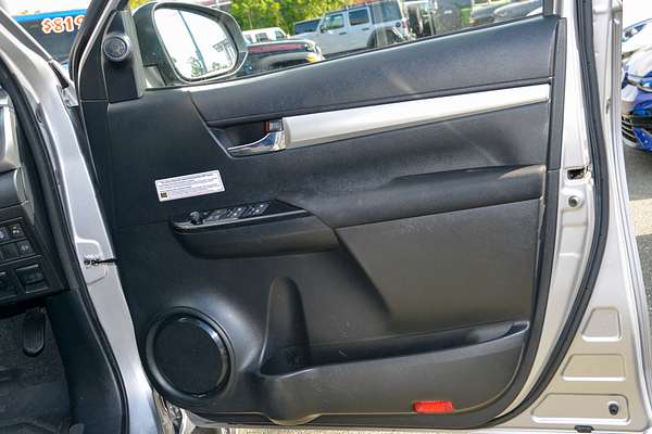 2021 Toyota Hilux SR5 GUN126R 4X4 thumb-16
