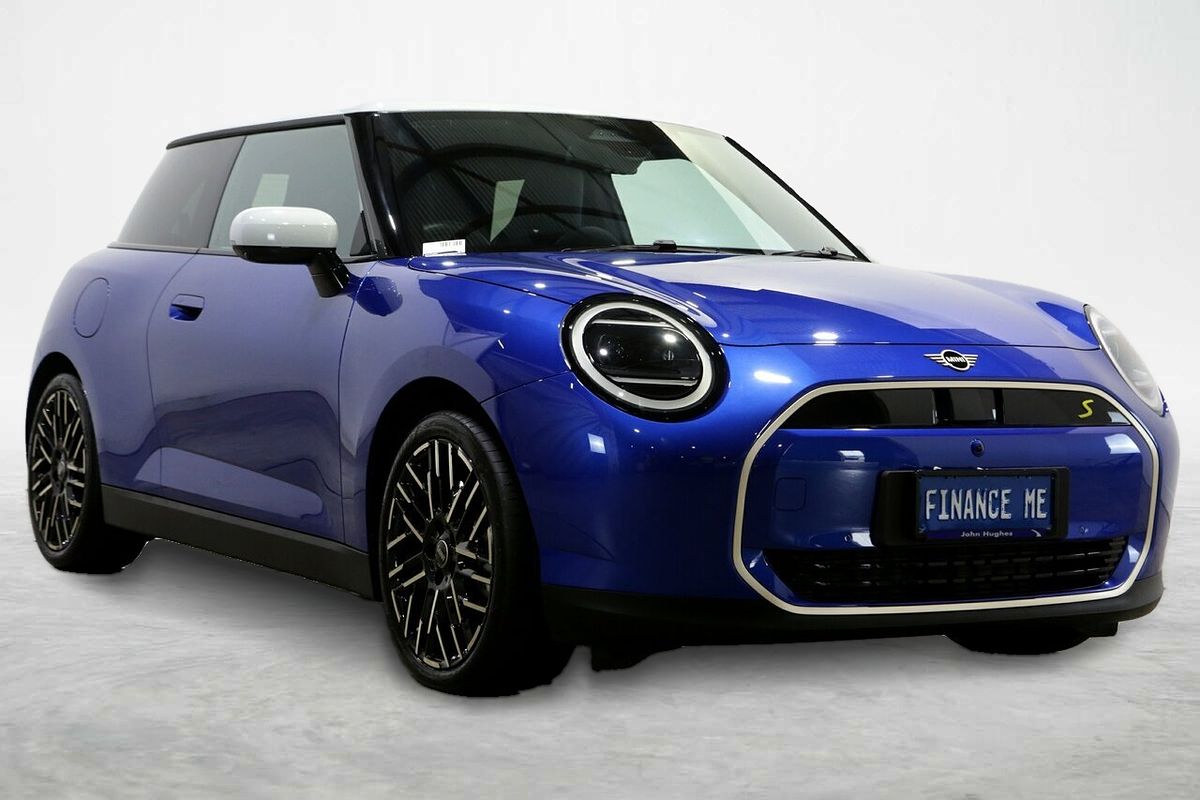 2025 MINI Cooper SE Favoured J01