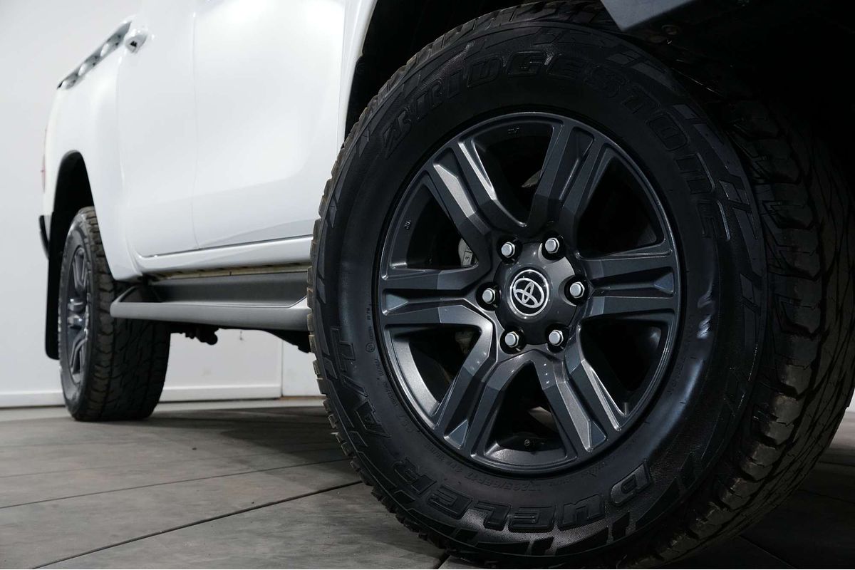 2023 Toyota Hilux SR GUN126R 4X4