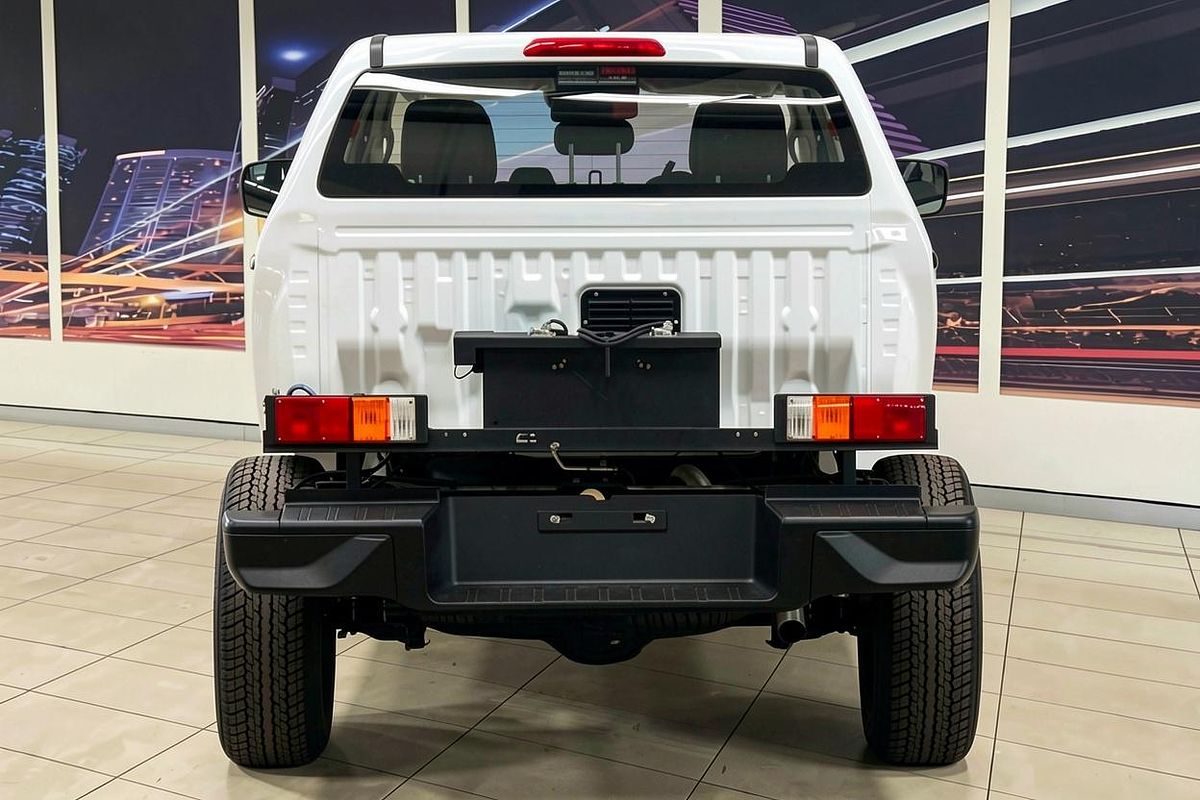 2025 Isuzu D-MAX SX High Ride Rear Wheel Drive image 4
