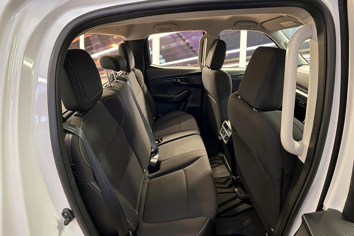 2025 Isuzu D-MAX SX High Ride Rear Wheel Drive image 7