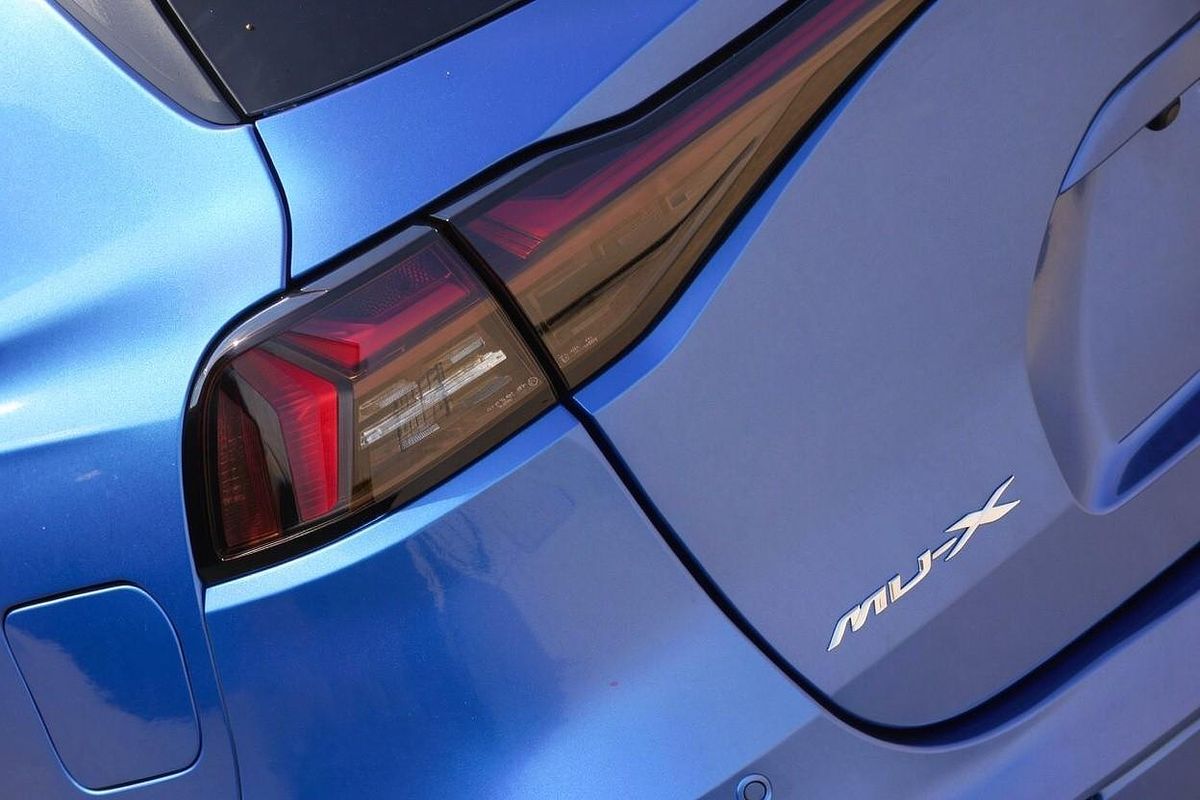 2026 Isuzu MU-X LS-M image 12