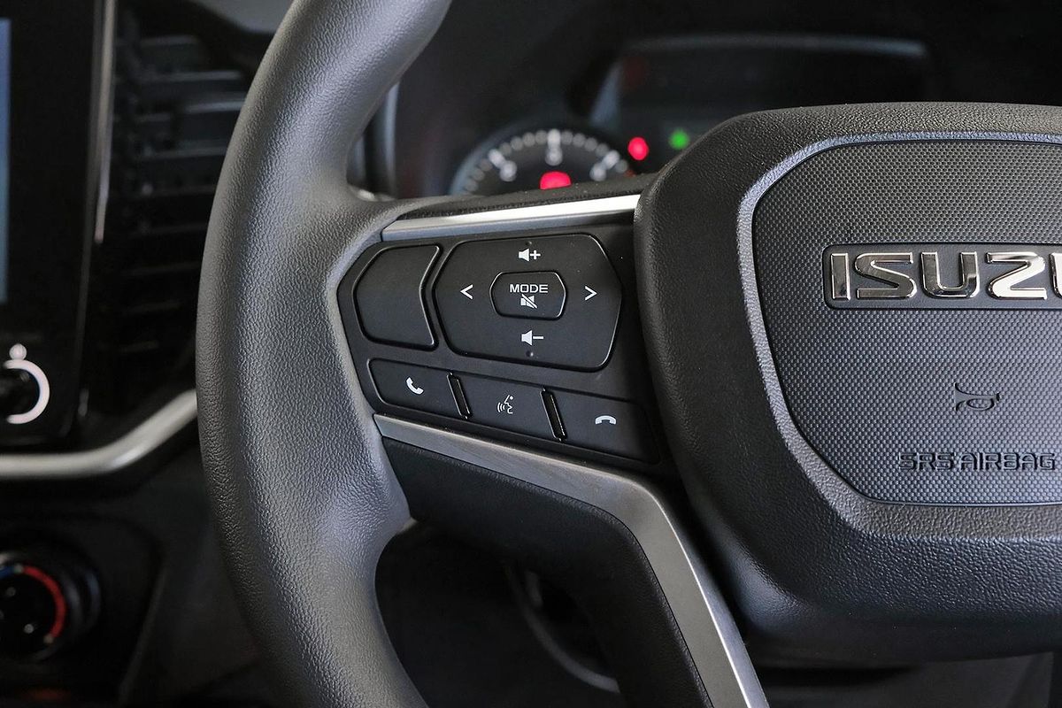 2026 Isuzu MU-X LS-M image 16