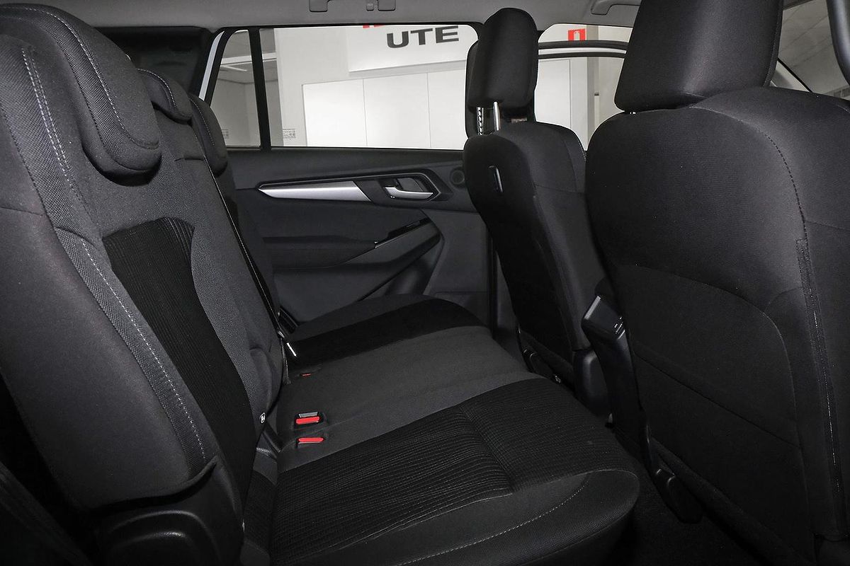 2026 Isuzu MU-X LS-M image 18