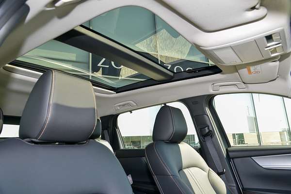 2025 Mazda CX-80 P50e GT KL thumb-10
