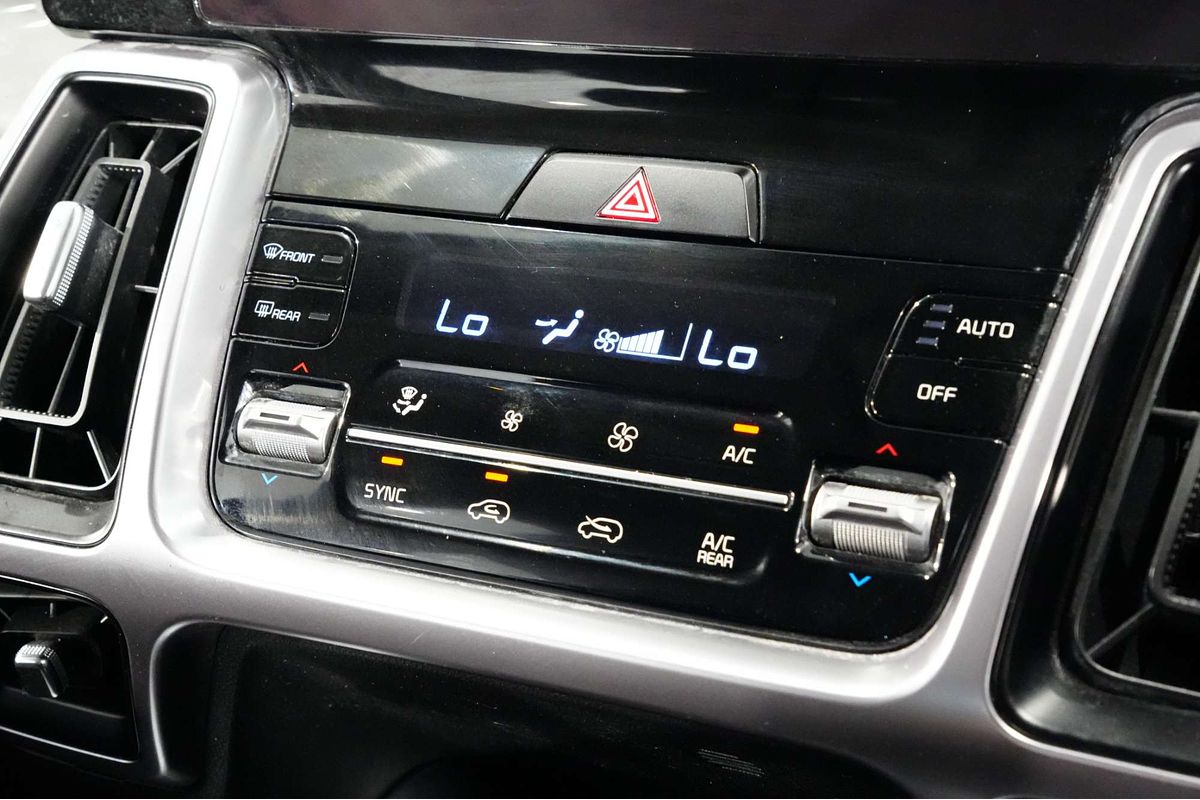 2022 Kia Sorento Sport MQ4