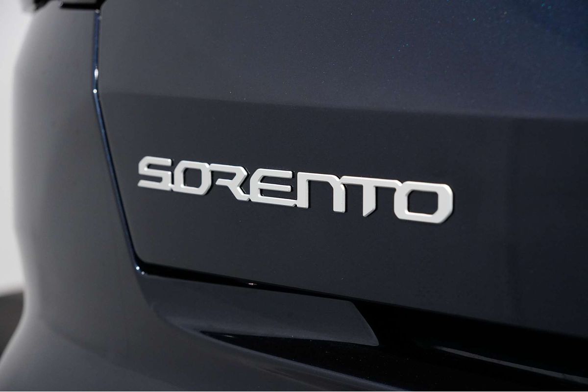 2022 Kia Sorento Sport MQ4