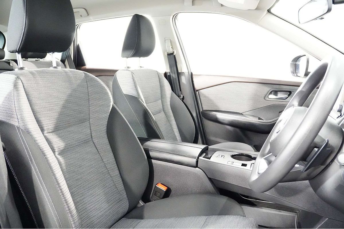 2024 Nissan X-TRAIL ST T33