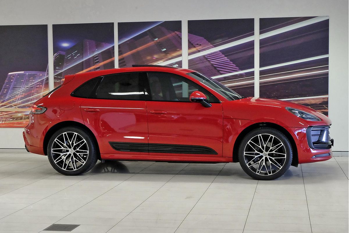 2023 Porsche Macan T 95B