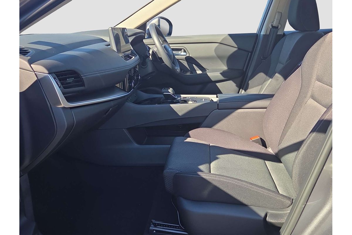 2026 Nissan X-TRAIL ST T33 image 16