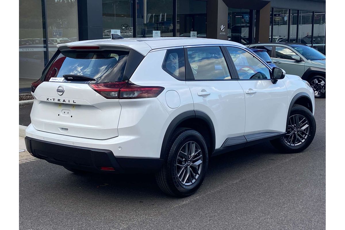 2025 Nissan X-TRAIL ST T33