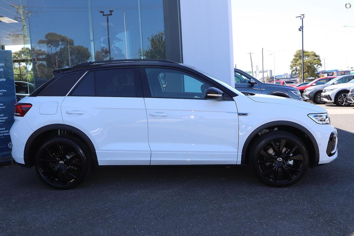 2025 Volkswagen T-Roc 140TSI R-Line D11